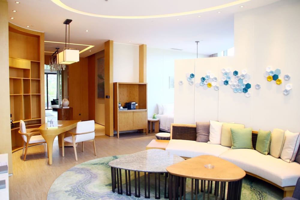 THE WESTIN SHIMEI BAY RESORT 6/70