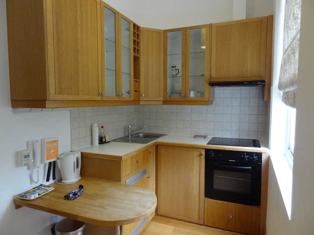 Serviced Studios2Let 63/78