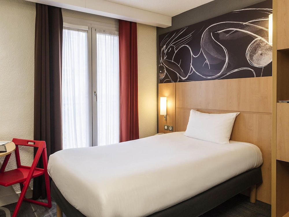 Ibis Paris Vaugirard Porte De Versailles 7/28