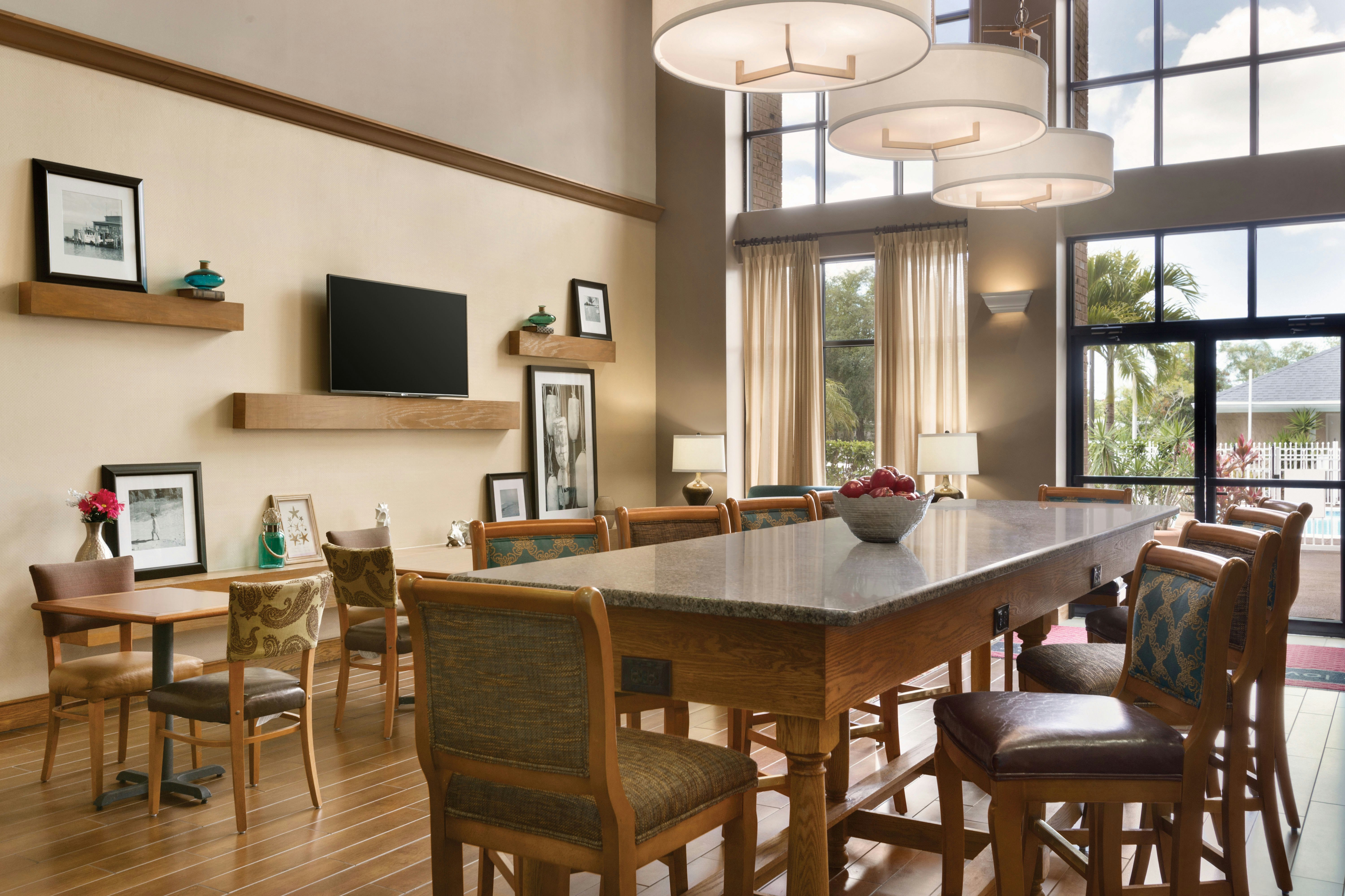 Hampton Inn & Suites Tarpon Springs 26/43