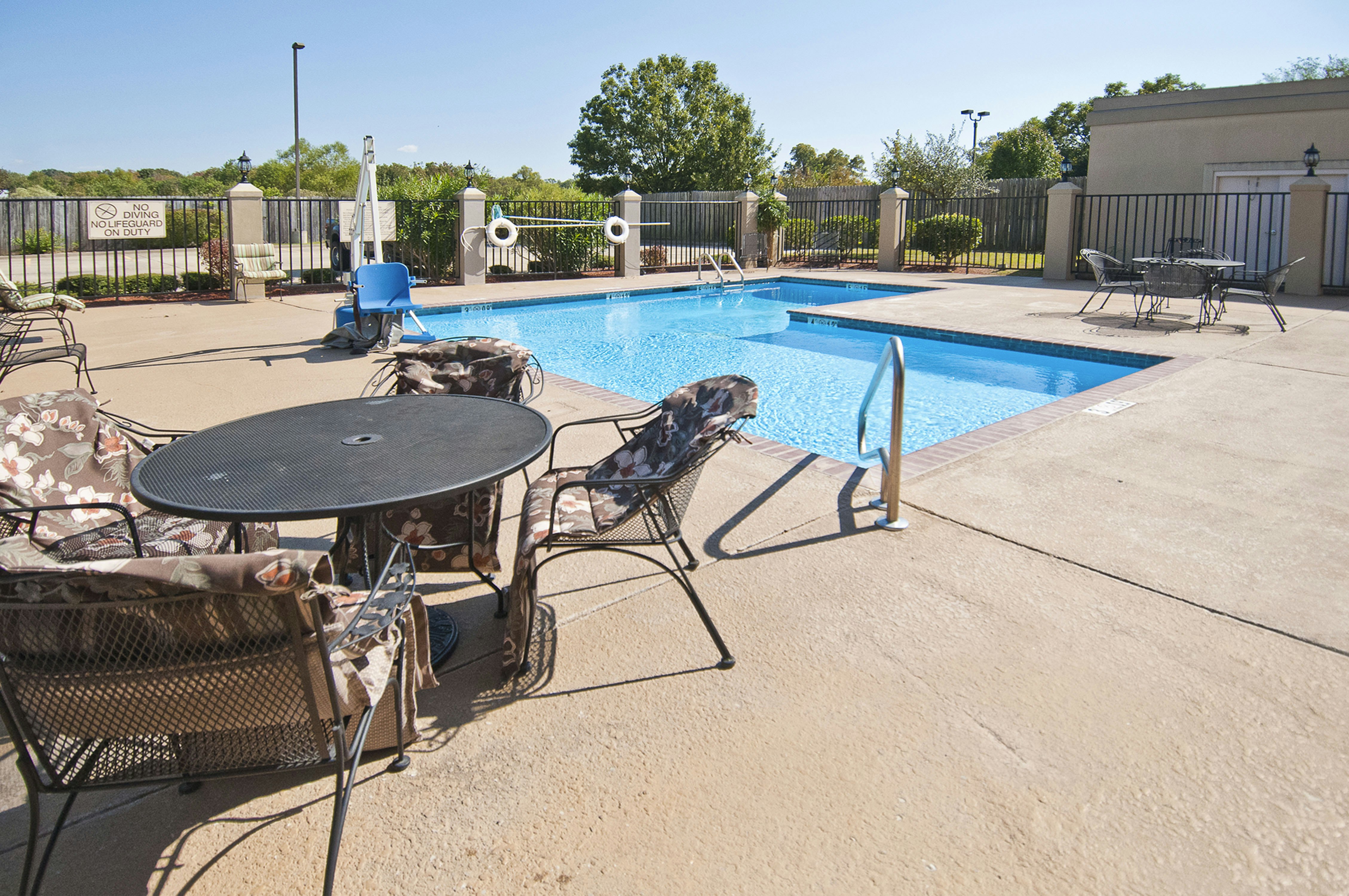Hampton Inn Canton 33/56