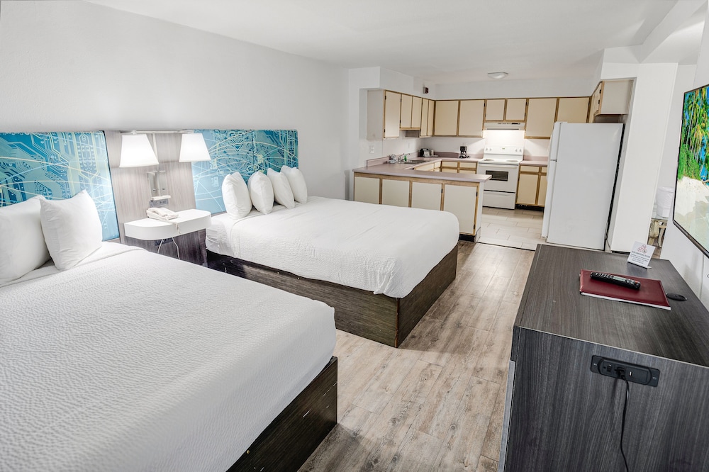 Tropical Seas Hotel 22/49