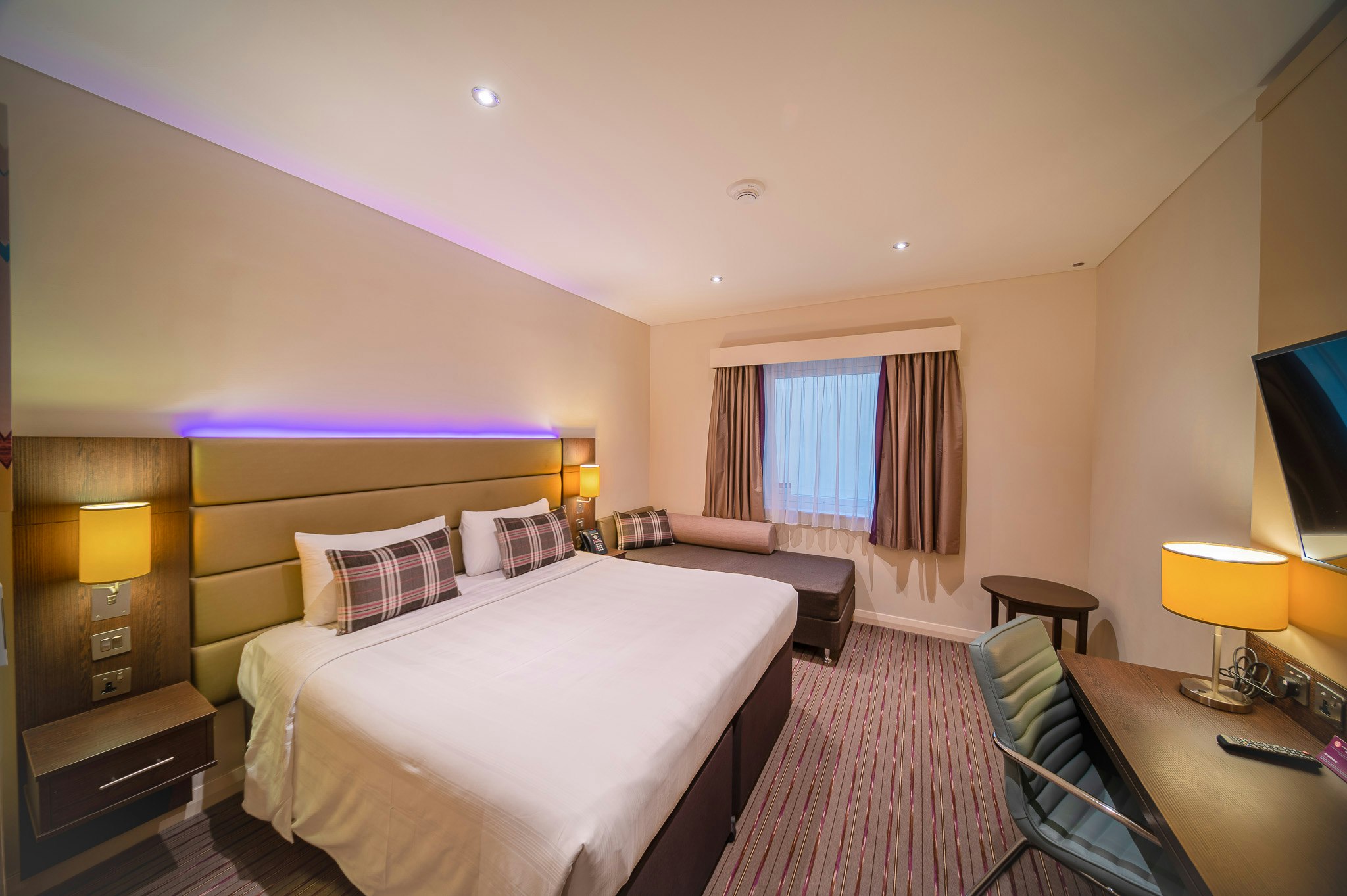 Room, Double Bed, Smoking
