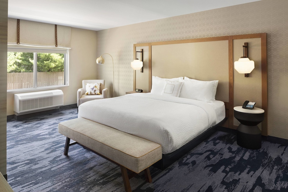 Fairfield Inn Suites Louisville Northeast 9/42