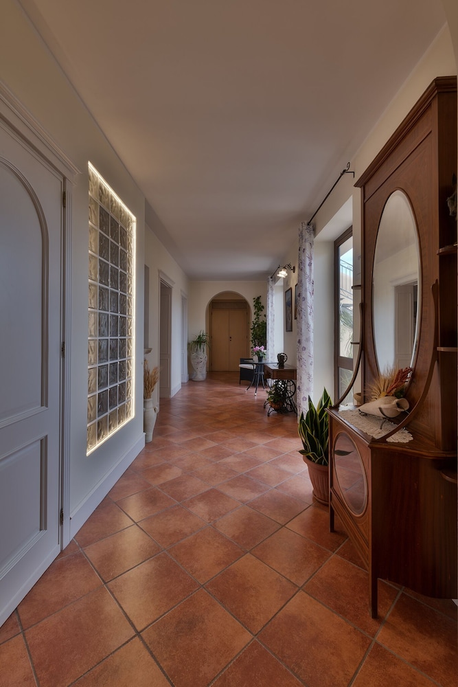 Casa Manzella 33/68