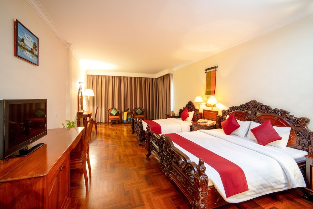 Khemara, Suite, 1 King and 1 Single Beds