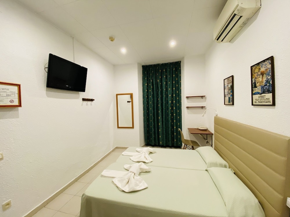 ROOM, DOUBLE BED, WITH EXTRA BED
