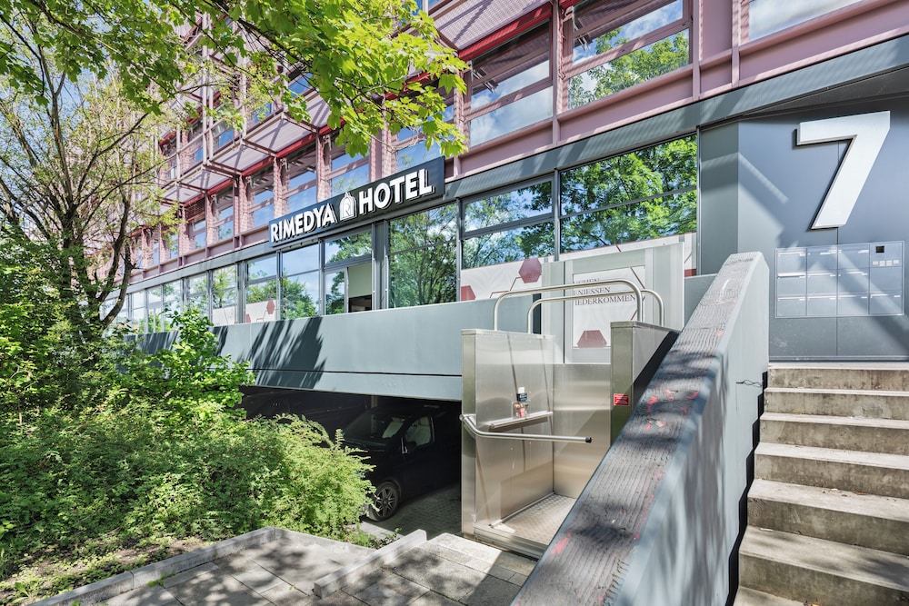 C and N Hotel an der Messe Munchen 2/50