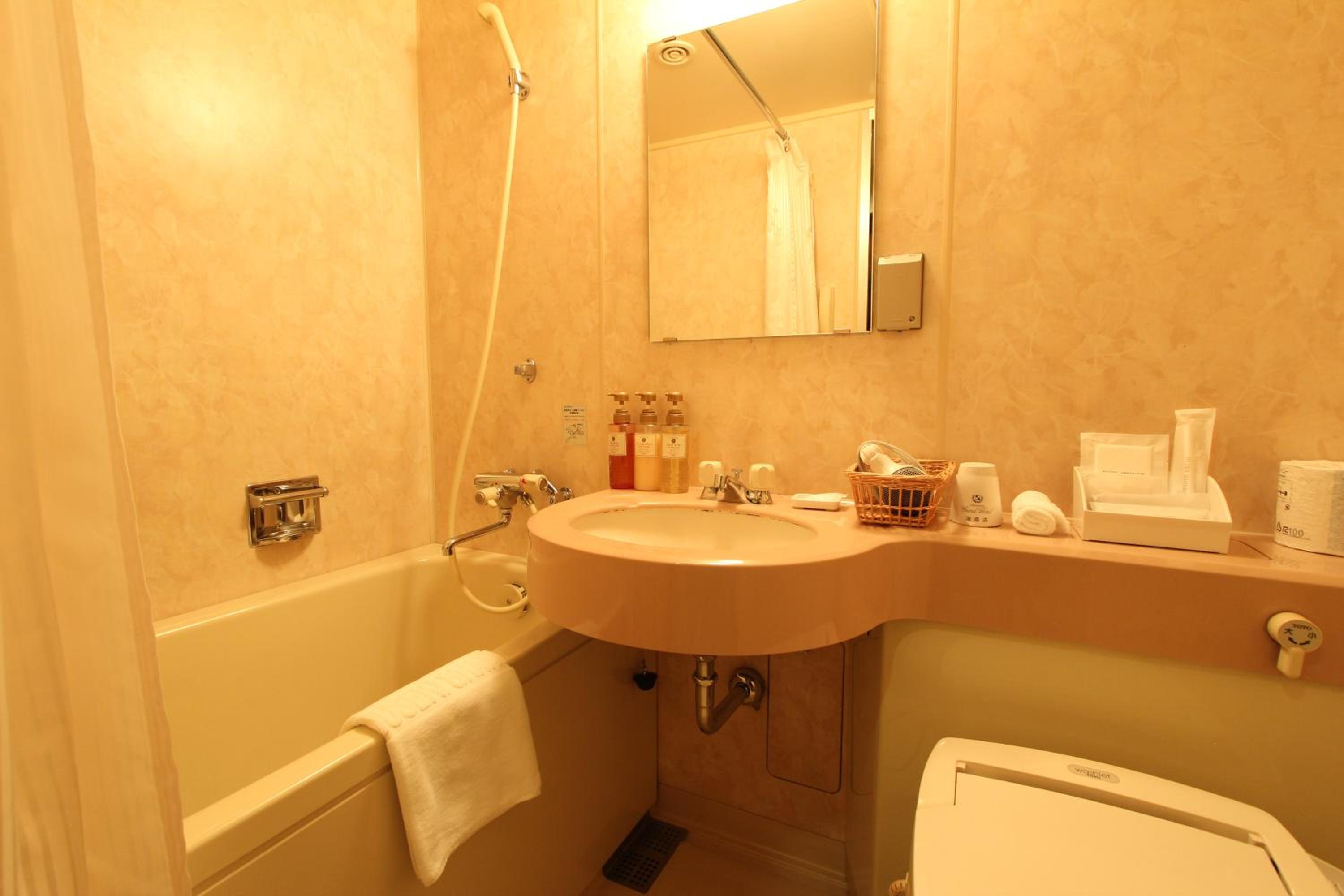 SHIMONOSEKI GRAND HOTEL 25/26