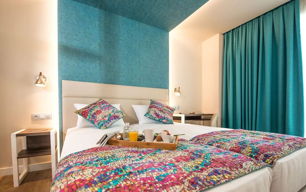 Arya Stadium Hotel 25/68