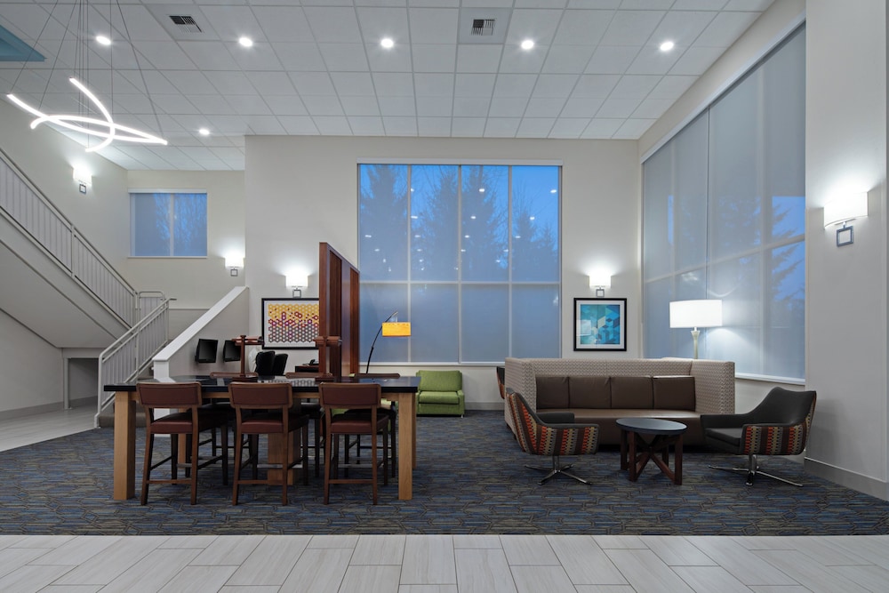 Holiday Inn Express Hotel Suites Seattle Sea Tac Airport 27/44