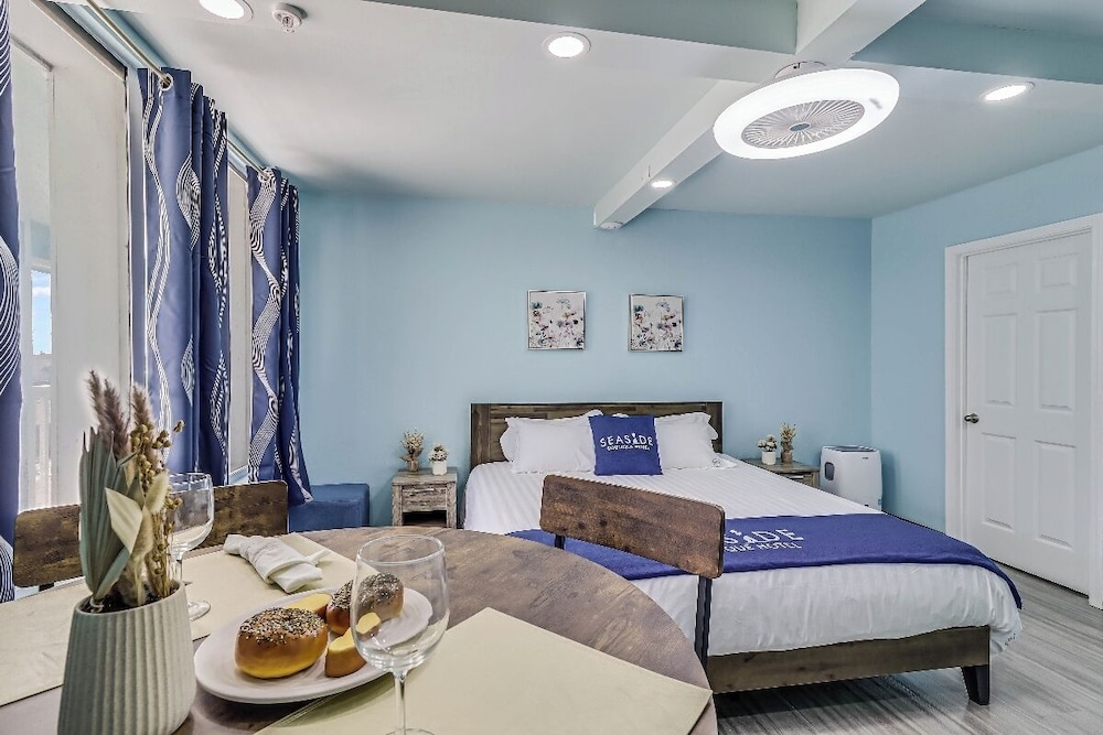Seaside Boutique Hotel, Waves At Your Doorstep 25/50