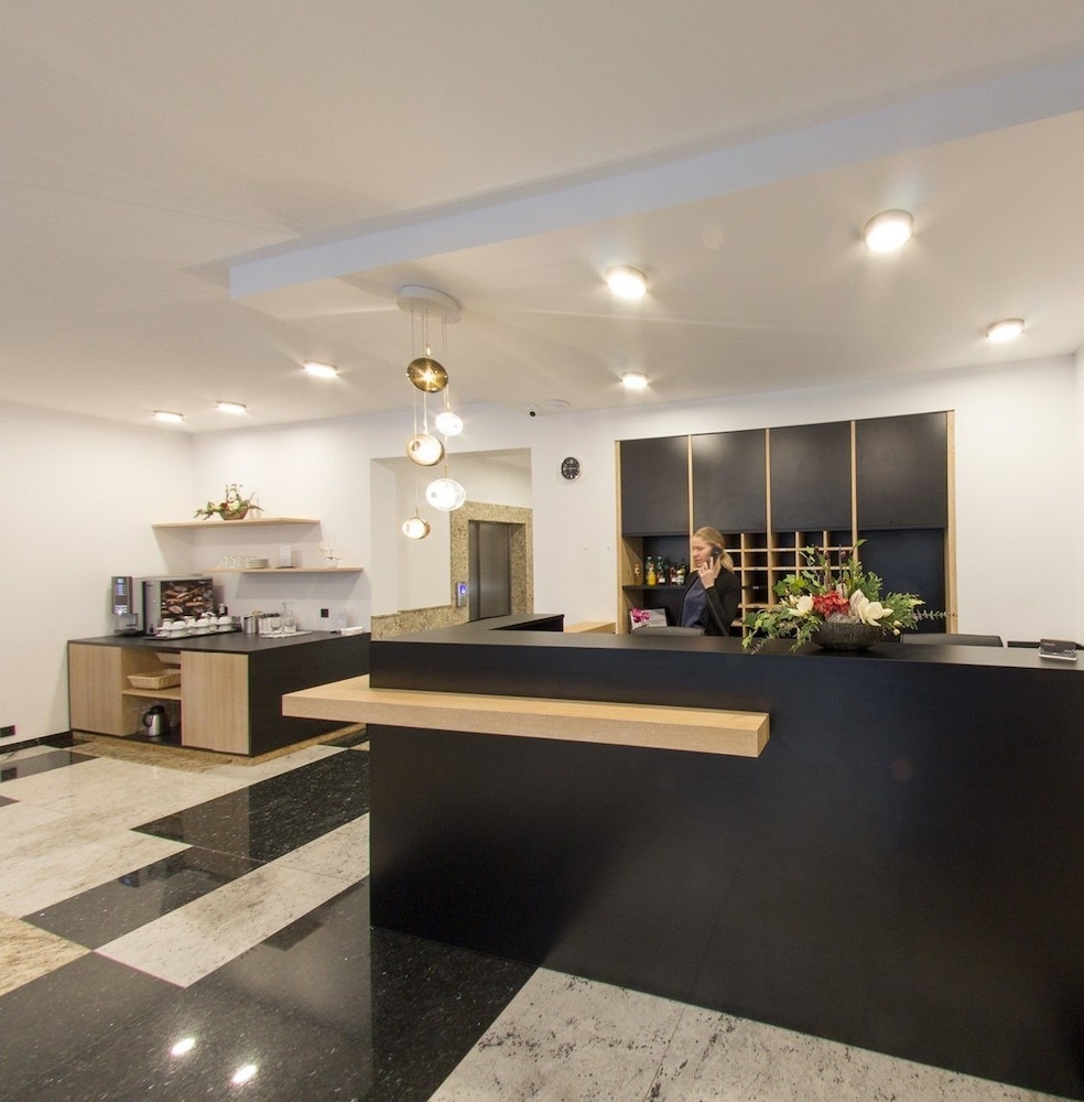 Hotel Valcha 5/48
