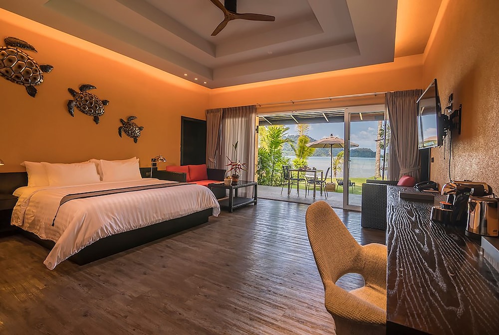 JUNIOR SUITE, KING BED