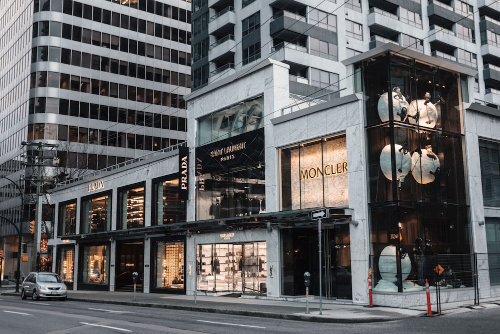 Paradox Hotel Vancouver 43/50