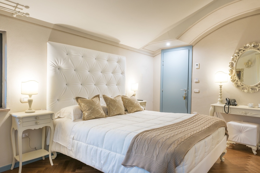 RELAIS SASSA AL SOLE 22/65
