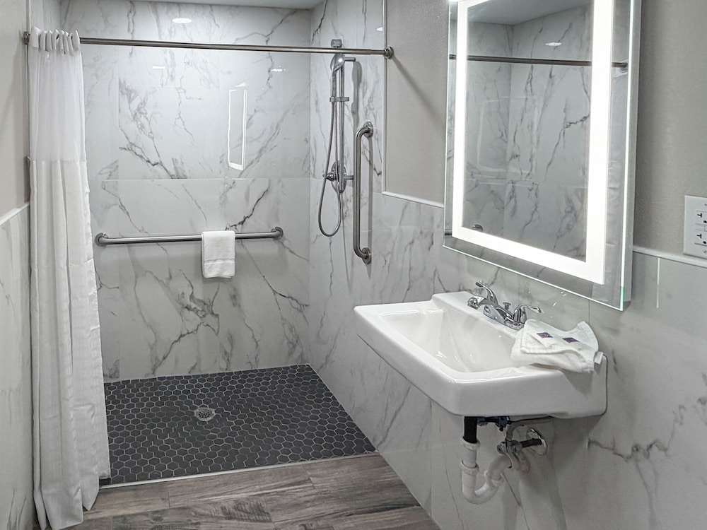 Baymont by Wyndham Newark/Wilmington 47/53