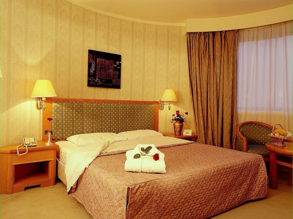 Mercure Alger Aeroport 33/78