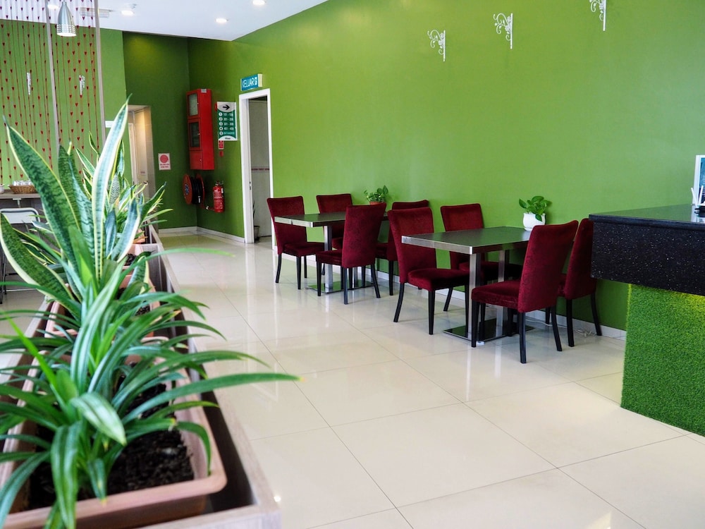 Le Garden Hotel 34/43