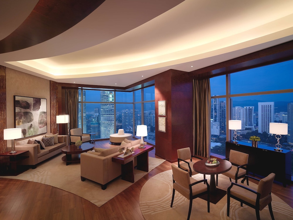 GRAND HYATT KUALA LUMPUR 45/69