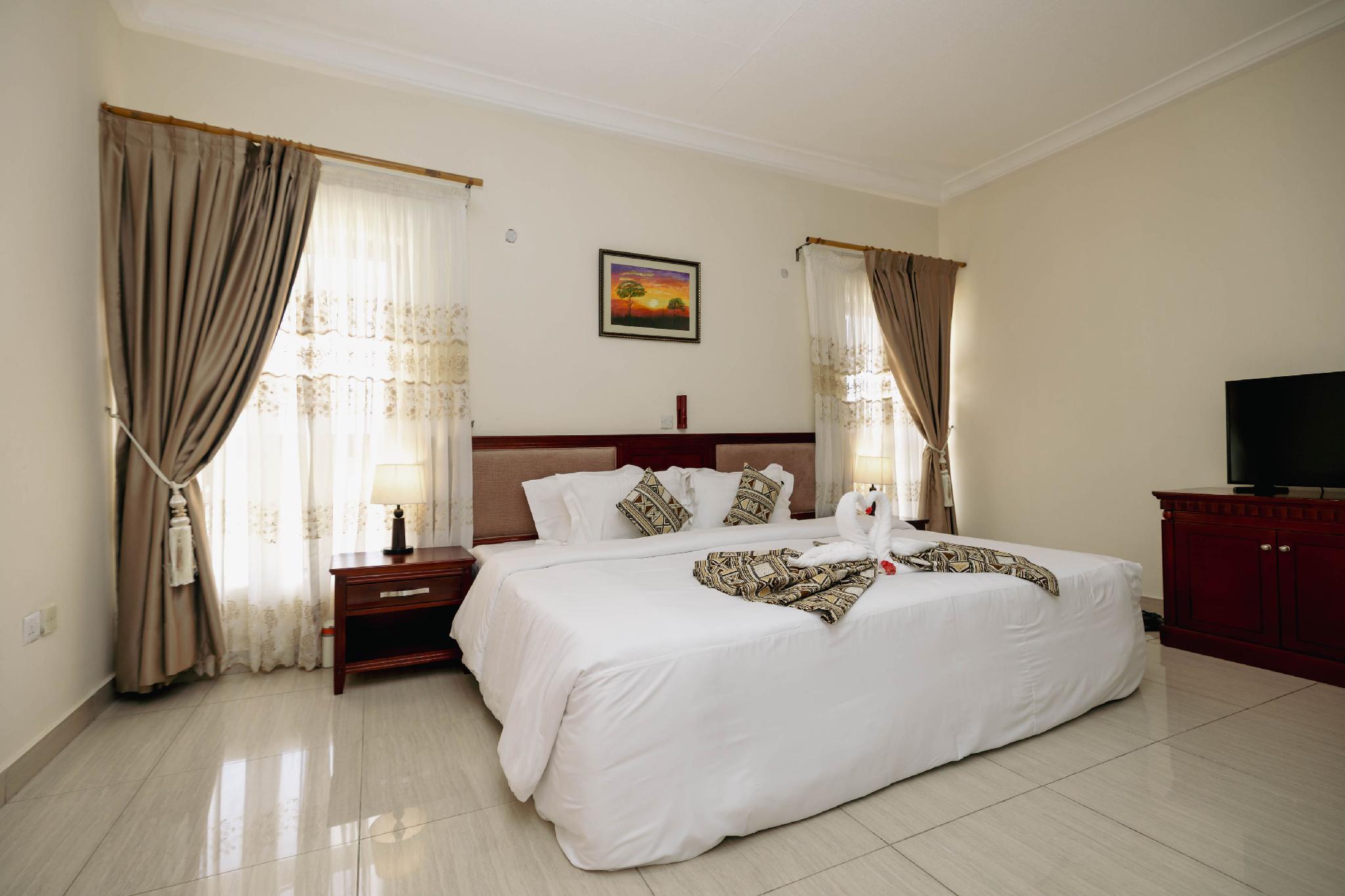 SUITE ROOM