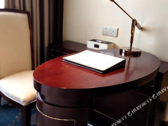 Wyndham Garden Wuxi Huishan 25/32