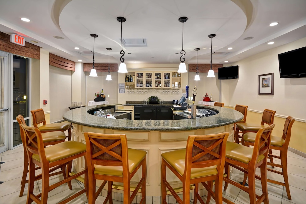 Hilton Garden Inn Tampa Riverview Brandon 40/53