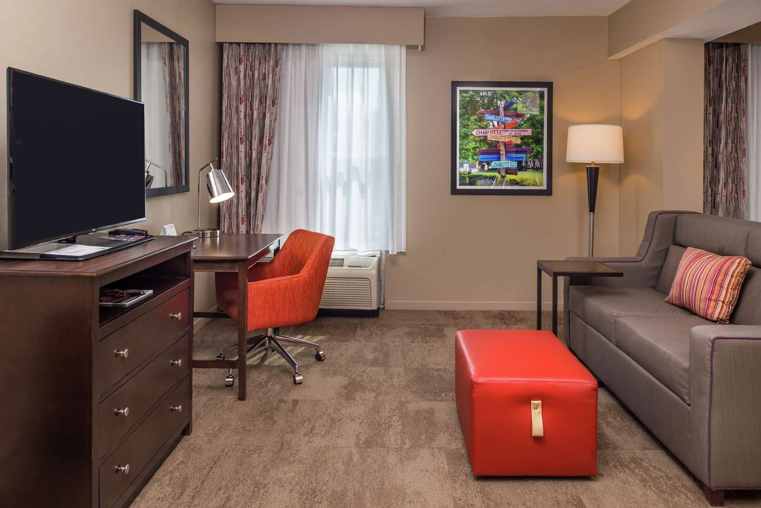 Hampton Inn & Suites Charlotte-Arrowood 52/61