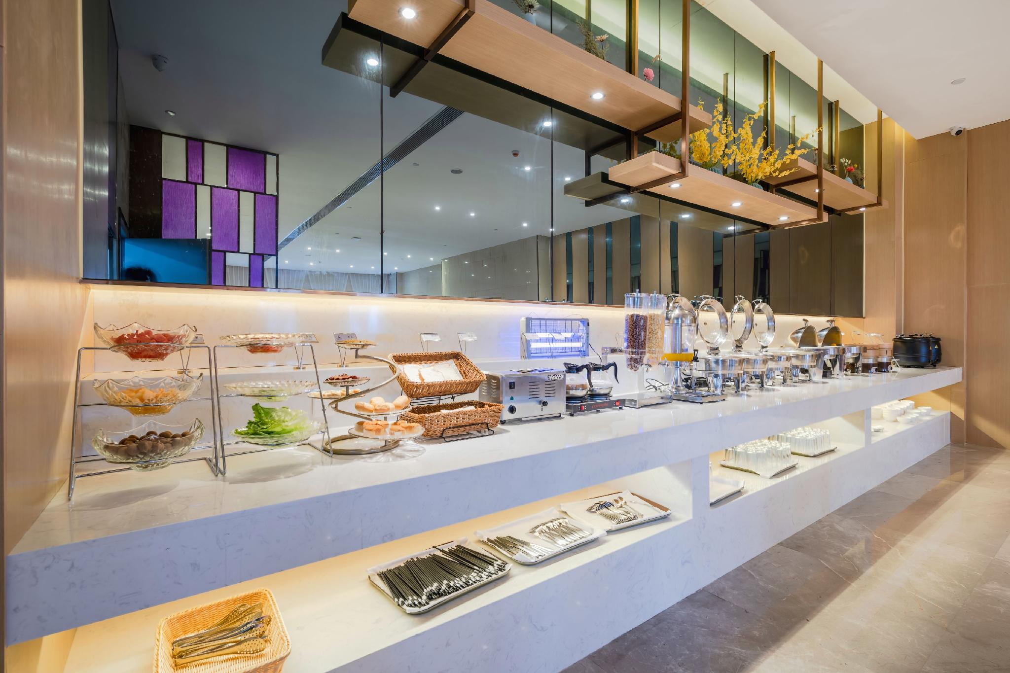 Lavande Hotel (Chongzhou Wanda Plaza) 15/51