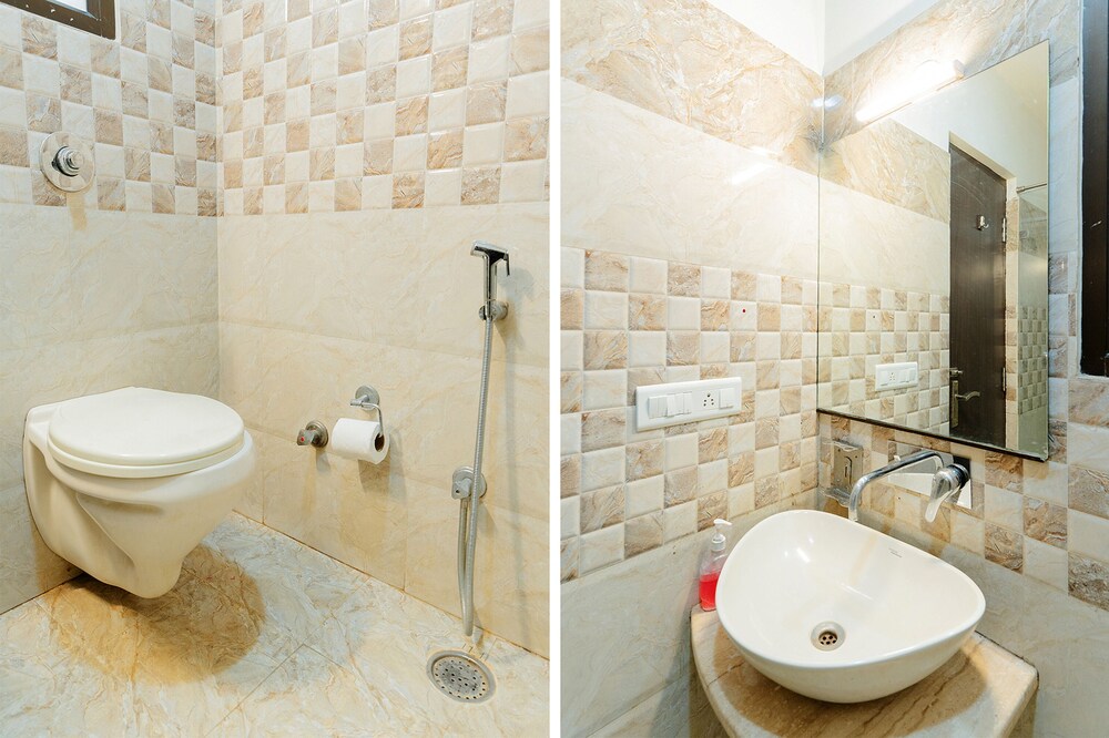 Fabhotel Signature Inn 47/50