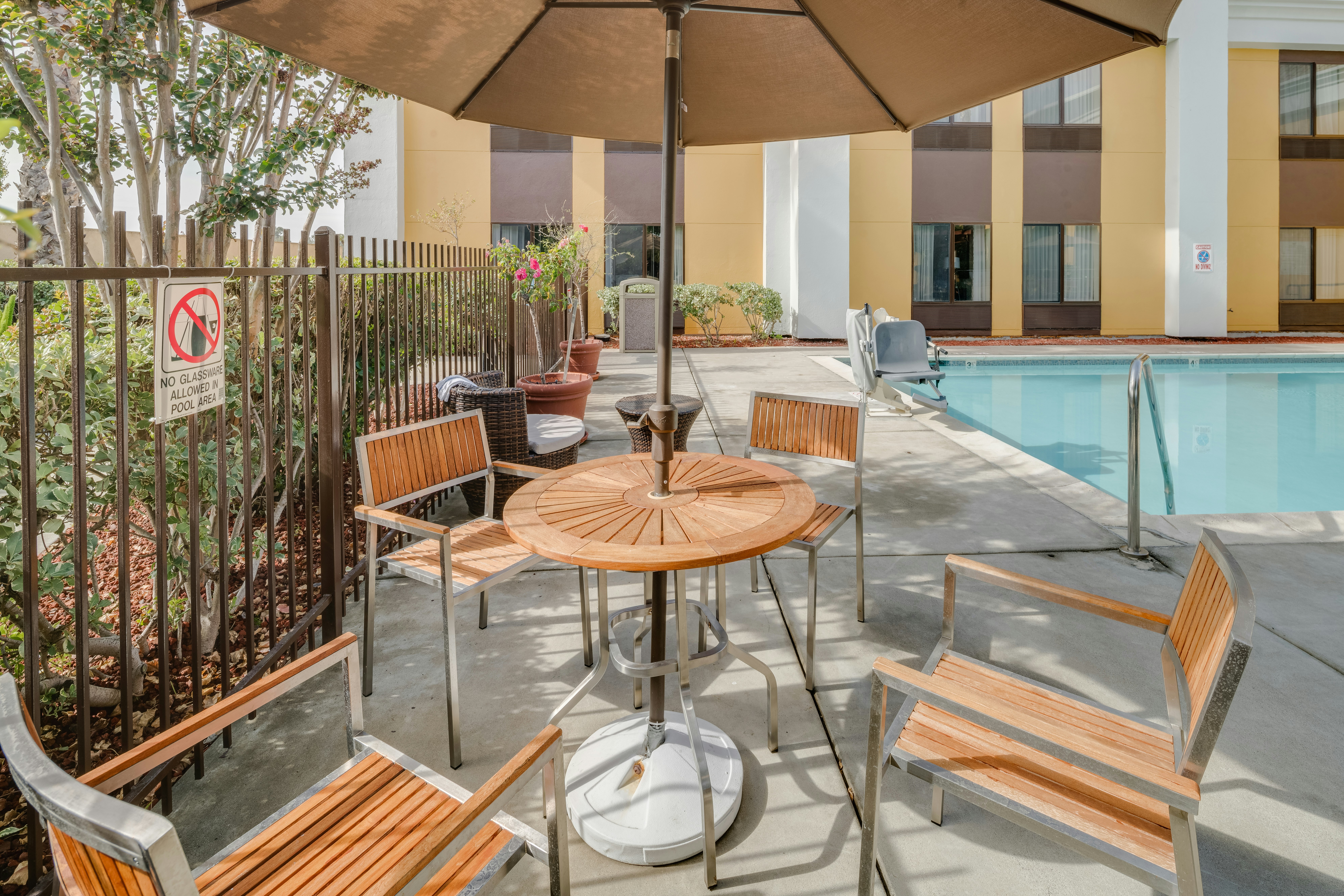 Hampton Inn Livermore 33/67