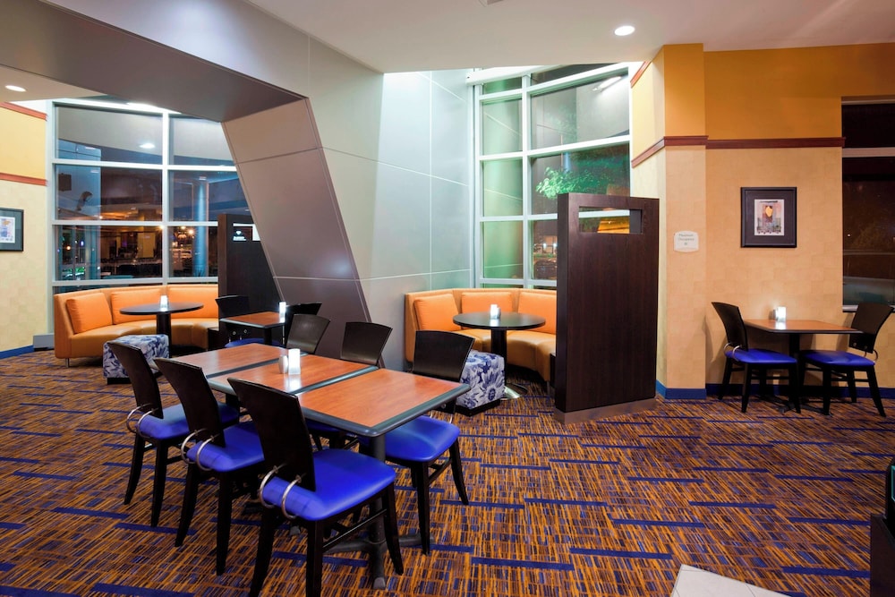 Courtyard by Marriott Minneapolis Maple Grove/Arbor Lakes 51/70