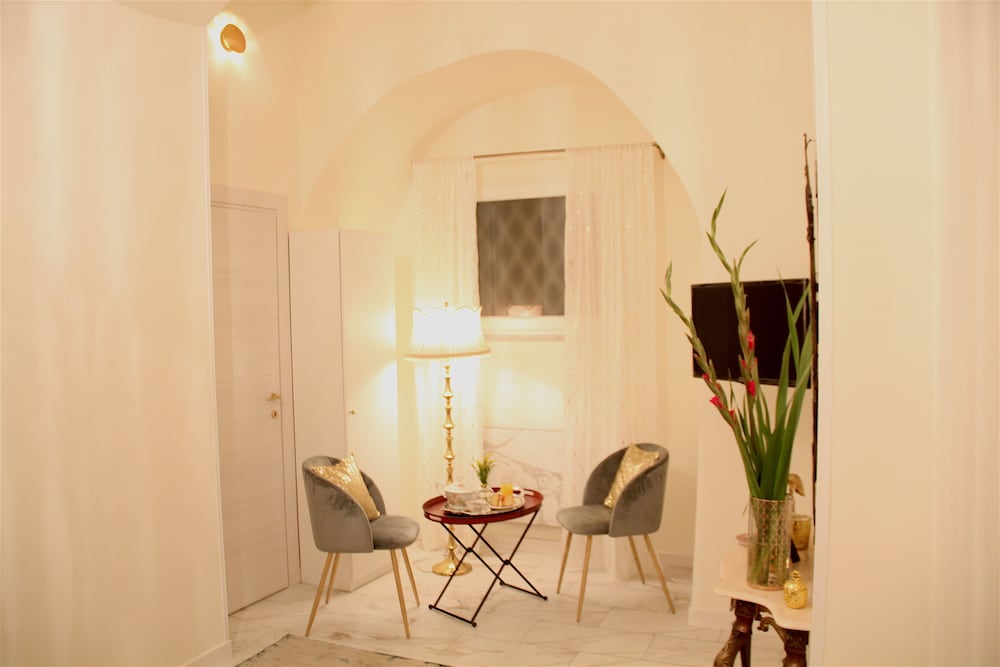 Ingrami Suites 57/72
