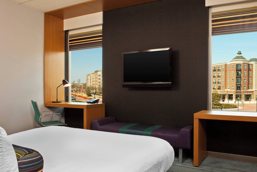Room, King Bed, Accessible