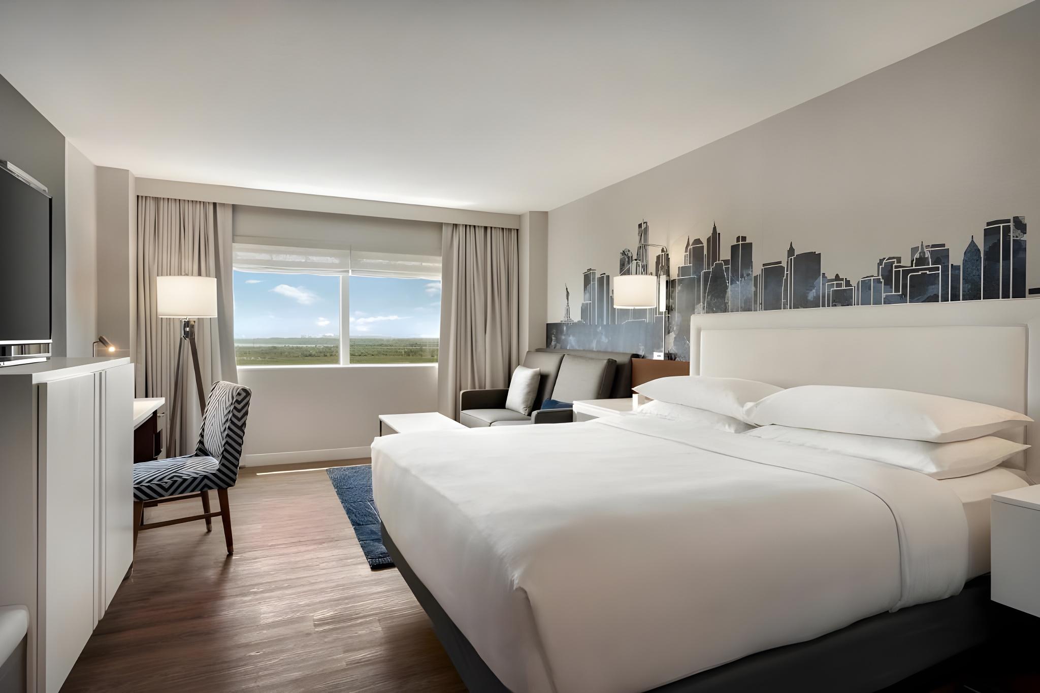 Luxury, Suite, King Bed, Accessible