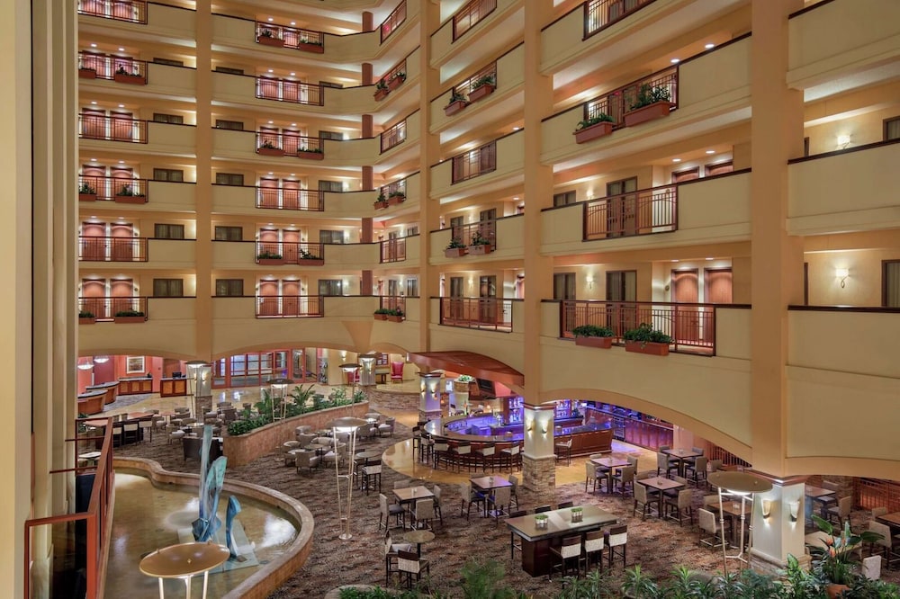 Embassy Suites by Hilton San Marcos Conference Center 53/76