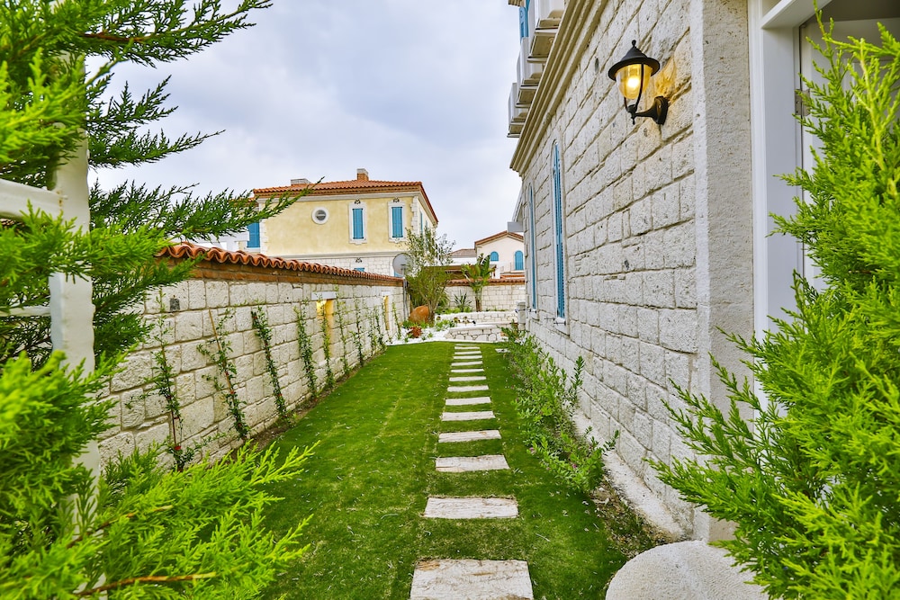 Cumbali Konak Alacati 40/50
