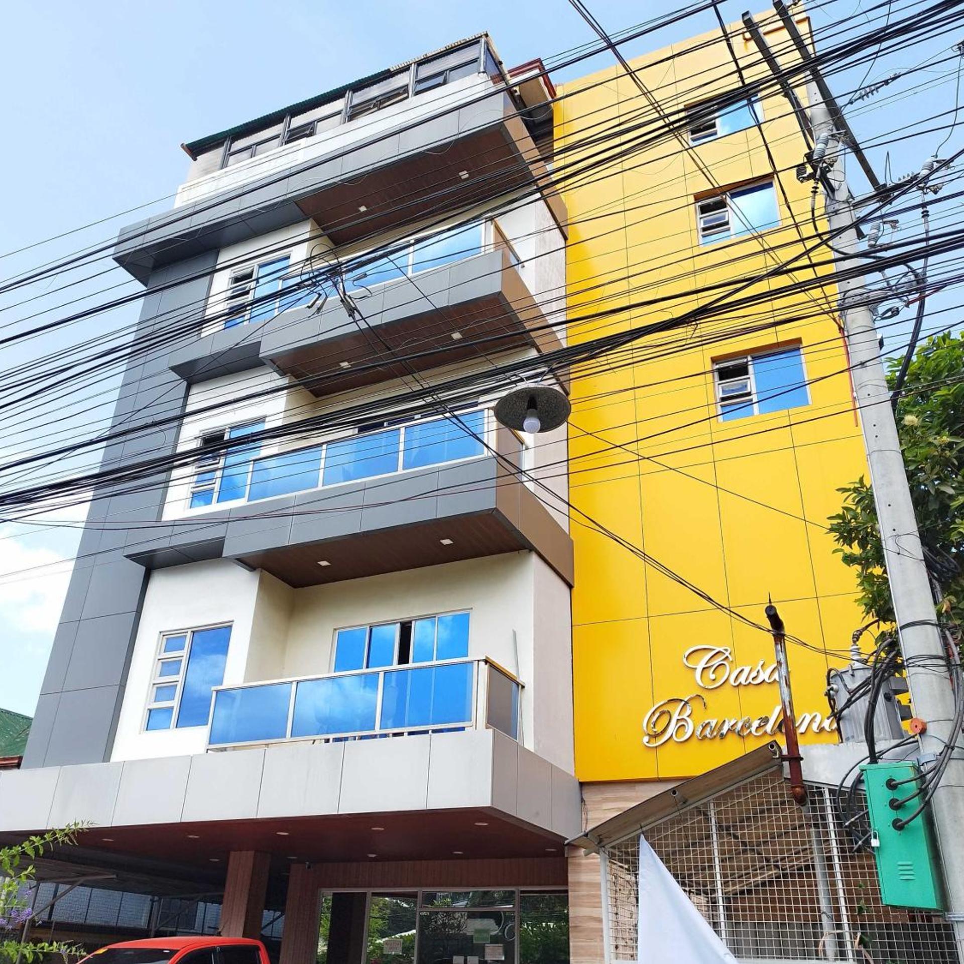 Townhouse Oak Casa Barcelona in ILOILO