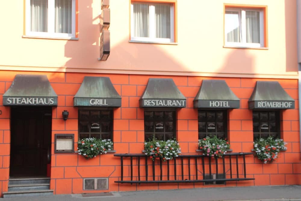 HOTEL RIESENJunior by Trip Inn 1/33