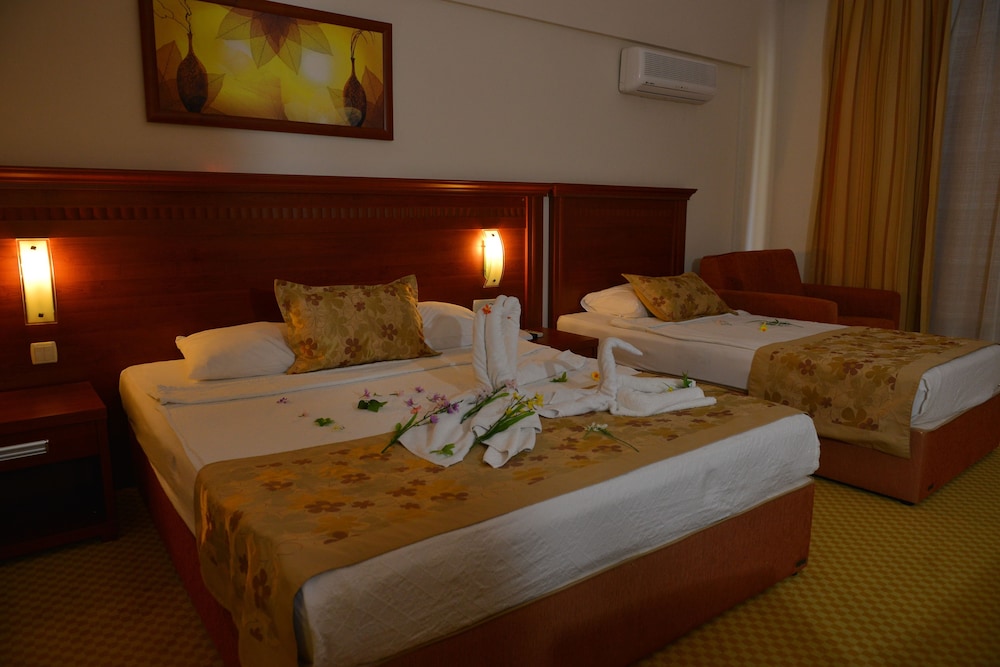 Casa Fora Beach Resort 45/67