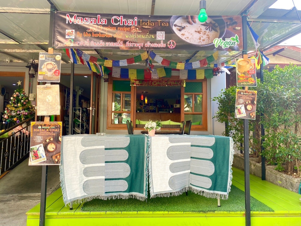 Chinda Boutique Hotel 55/56