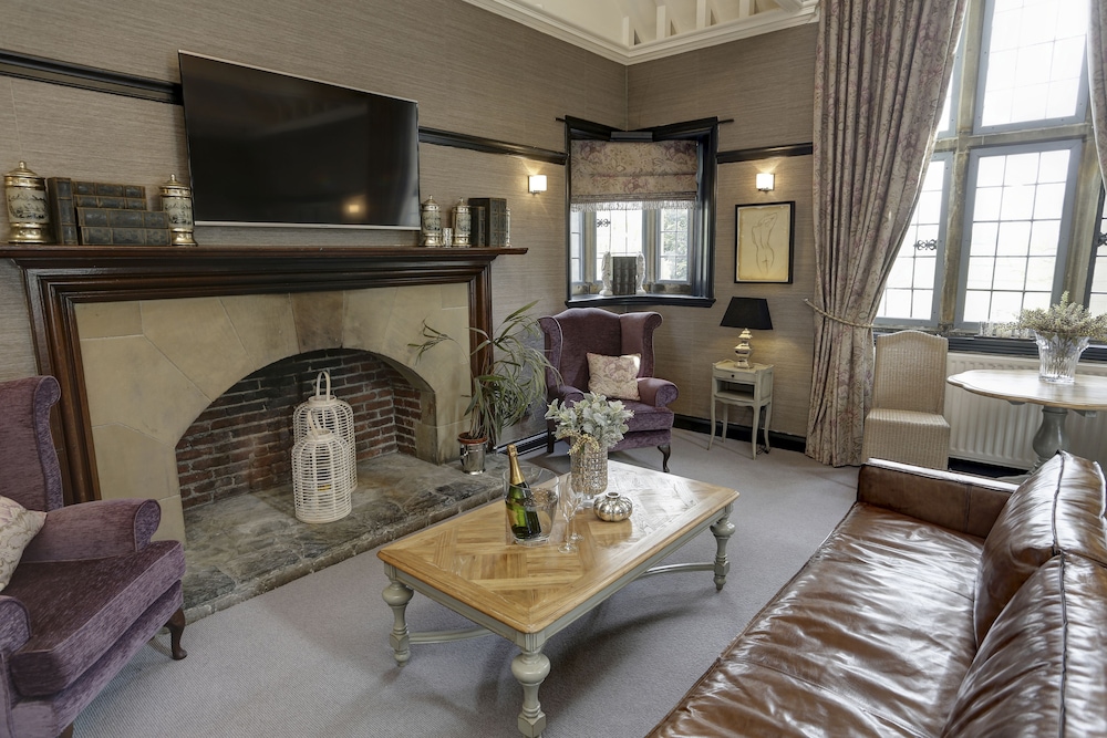 Falcon Manor Hotel 32/49