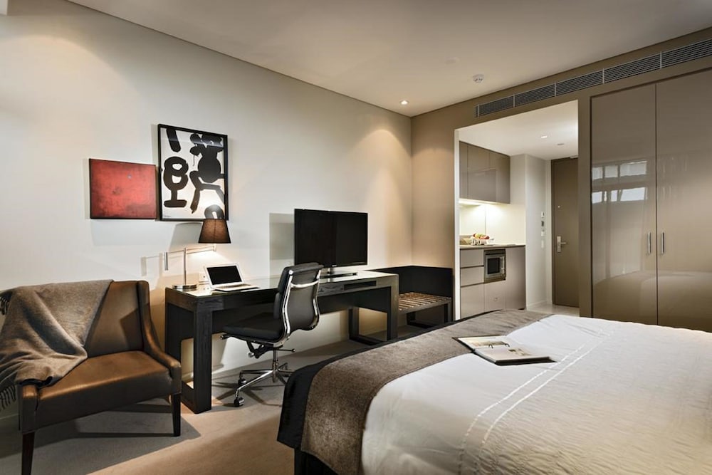FRASER SUITES PERTH 12/67