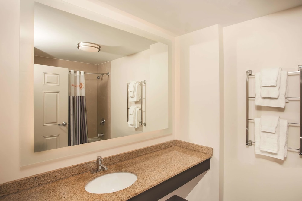 La Quinta Inn Suites By Wyndham Chicago Downtown 23/45