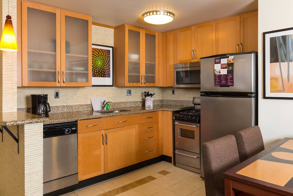 Residence Inn Springfield Old Keene Mill 35/42