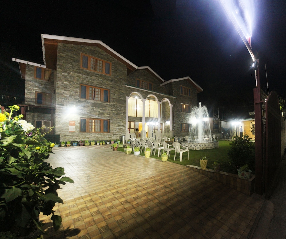 Hotel Abshar 21/23