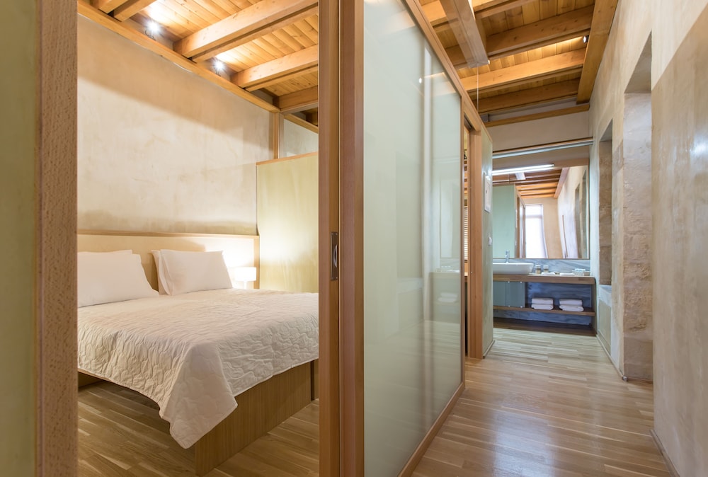 Polixenys Suites 17/46