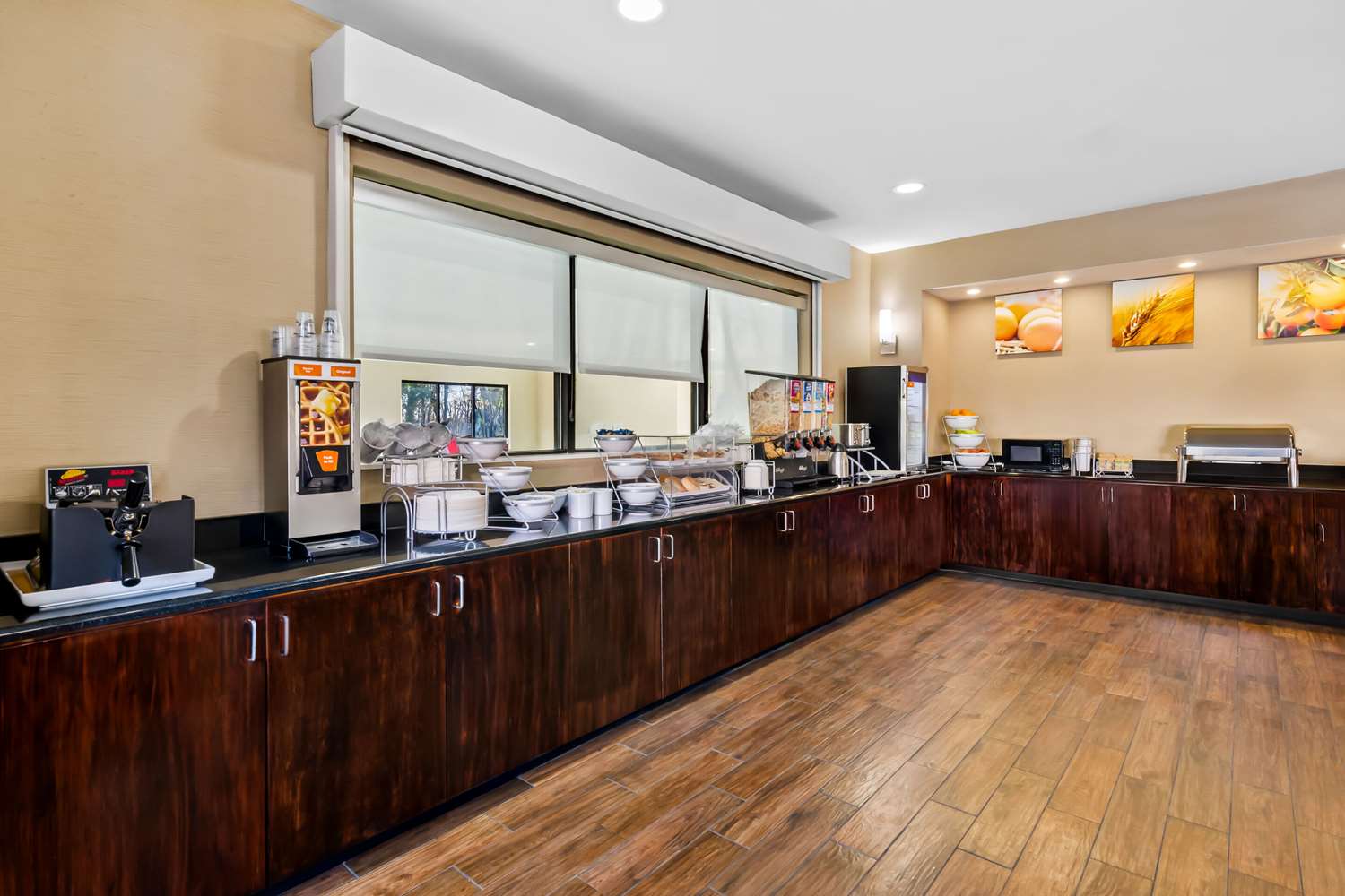 Comfort Suites Salem Roanoke I 81 8/24