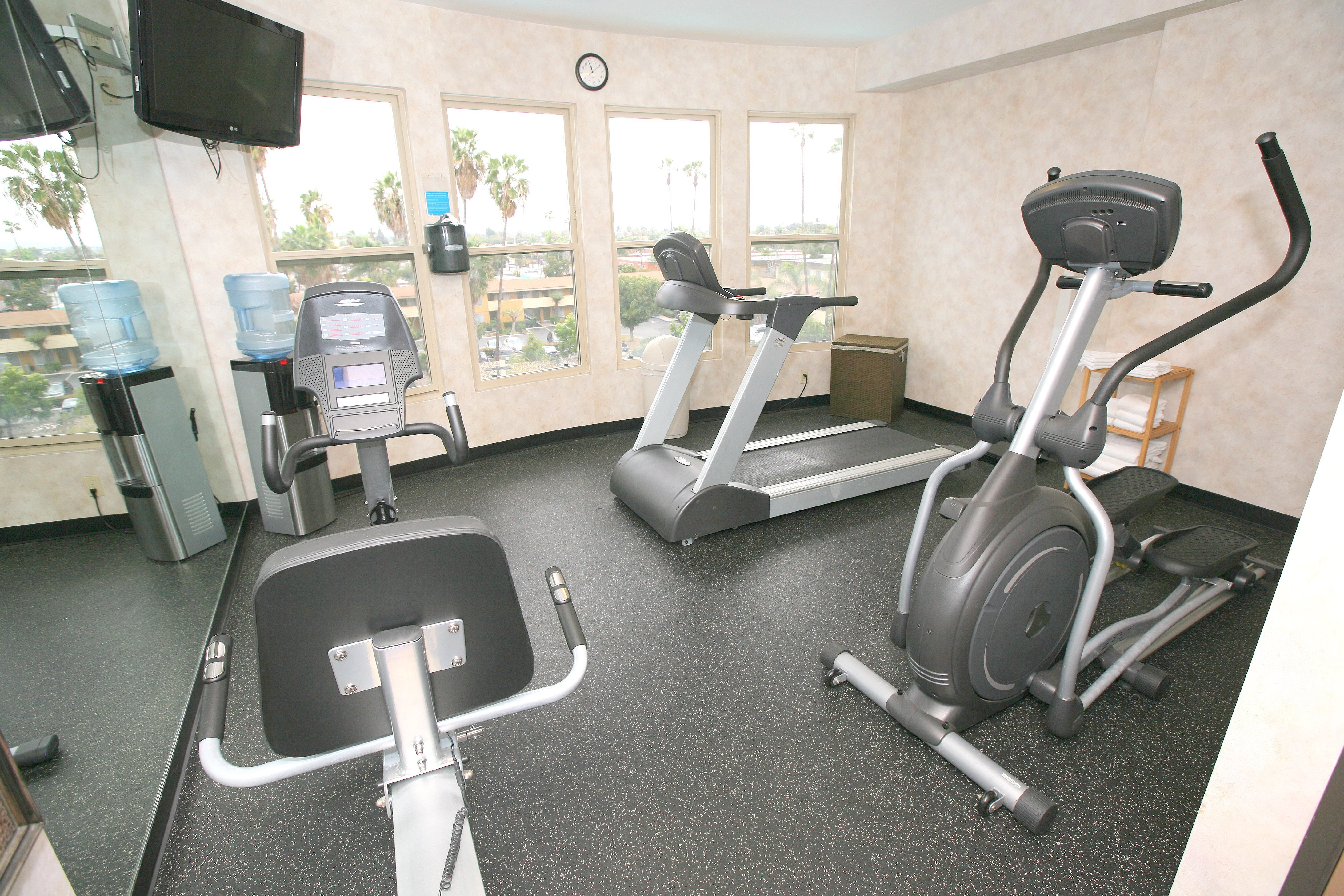 HOLIDAY INN EXPRESS SAN DIEGO SOUTH - CHULA VISTA 50/71
