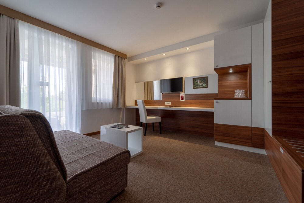 Hotel Mirjana & Rastoke 56/72